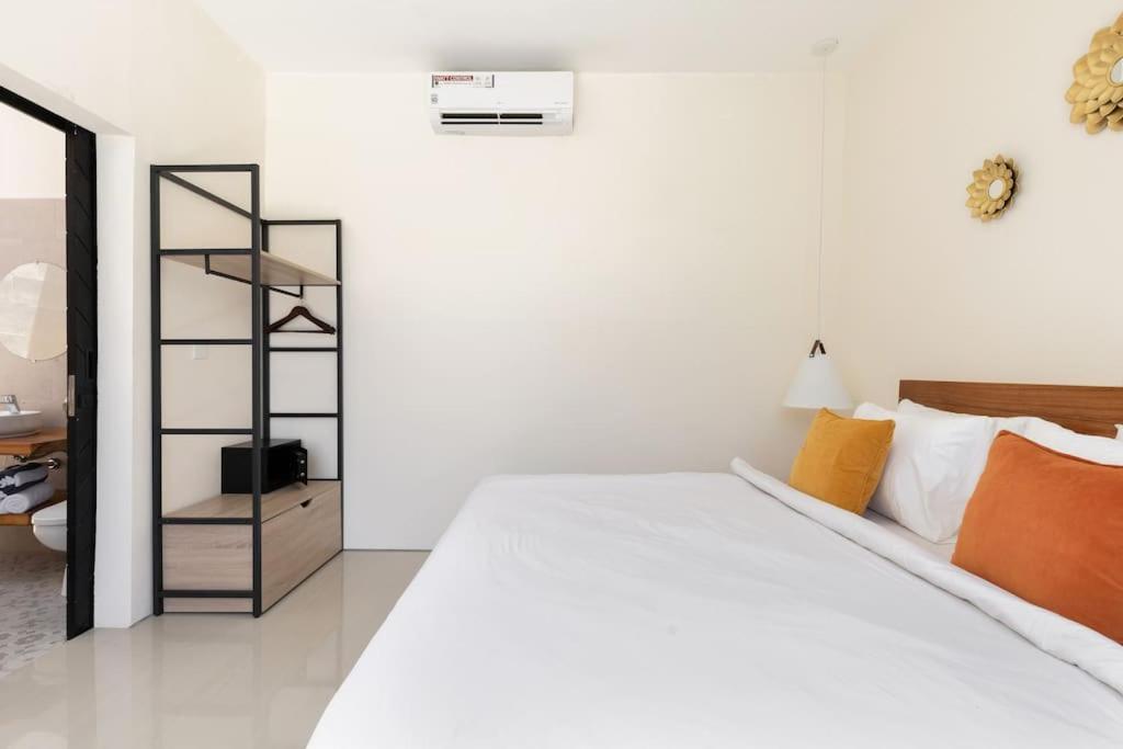The R Villa Kaba - Incl. Motorbikes Seminyak  Exterior photo